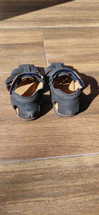 Sandalias Zippy 24 muito boas