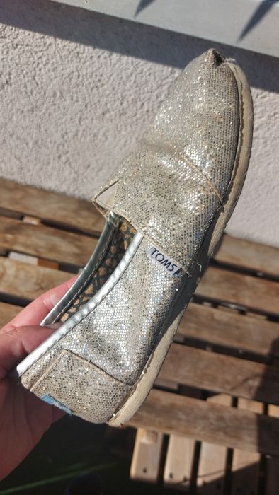 38 Toms błyszczące buty wiosenne