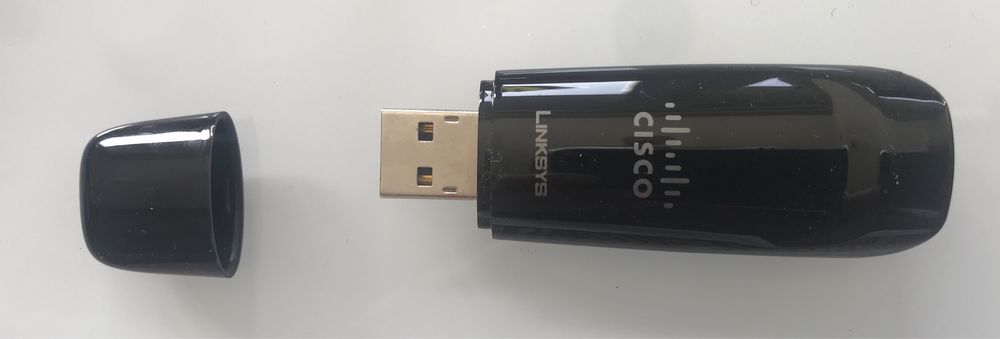 Selling 2 Cisco wireless antennas + 2 USB extension cables64284555866371124