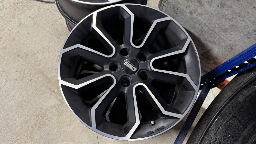 Продам комплект легкосплавних дисків на Toyota CMS C20 DMB Diamant-Schwarz Matt.
