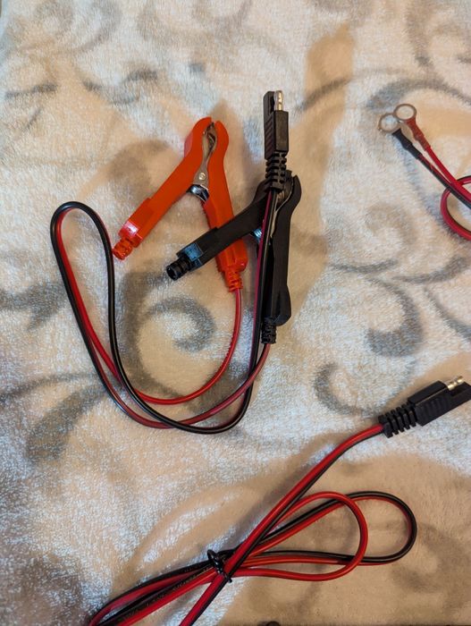 Carregador e Reparador de Bateria Inteligente GYGD 6853D - 12V/24V