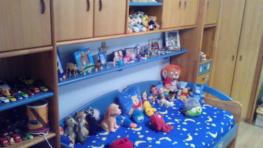 Vendo Estúdio juvenil, com roupeiro de canto c/ oferta de colchão