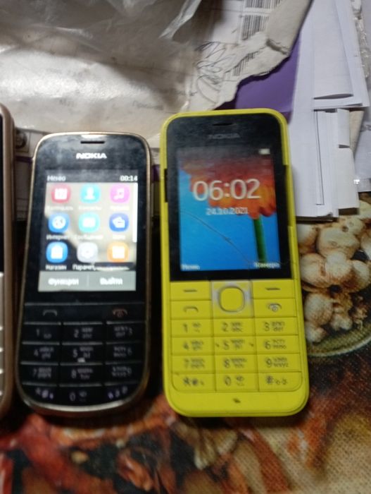 Кнопочні телефони