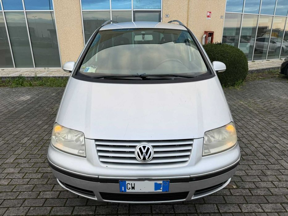 Sharan  2.0 tdi  Posiadam  inne  auta  z  włoch  całe  i uszkodzone