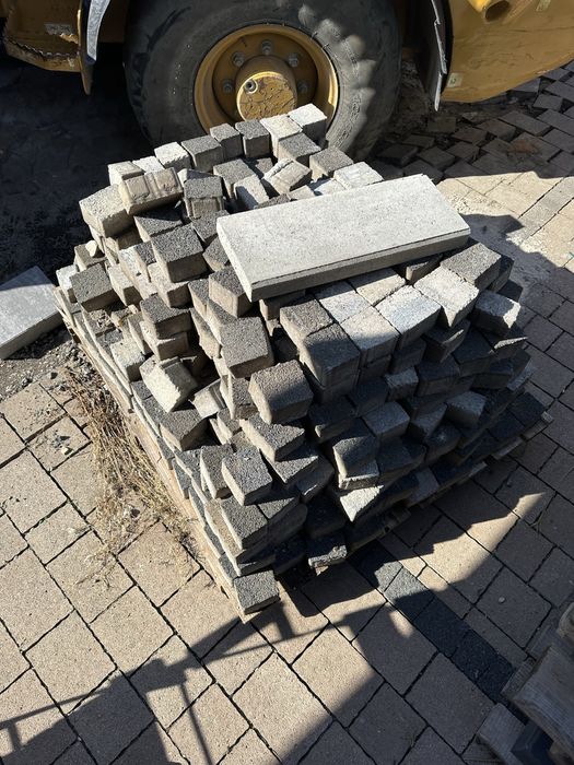 Kostka brukowa z rozbiurki stan bardzo dobry