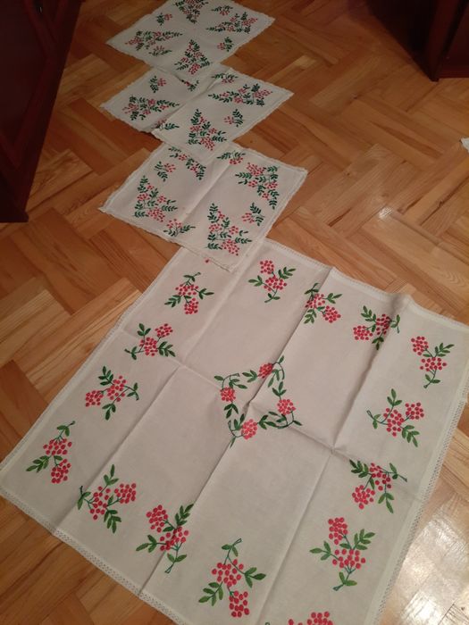 Serweta i serwetki wyszywane kordonkiem
