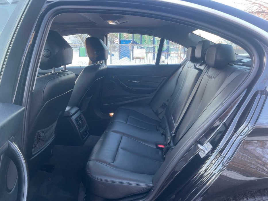 BMW 3 Series      2016