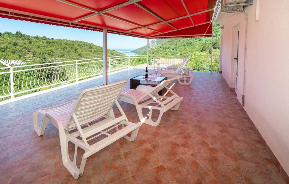 Wakacje, południe Chorwacji, dom z basenem dla 12 osób