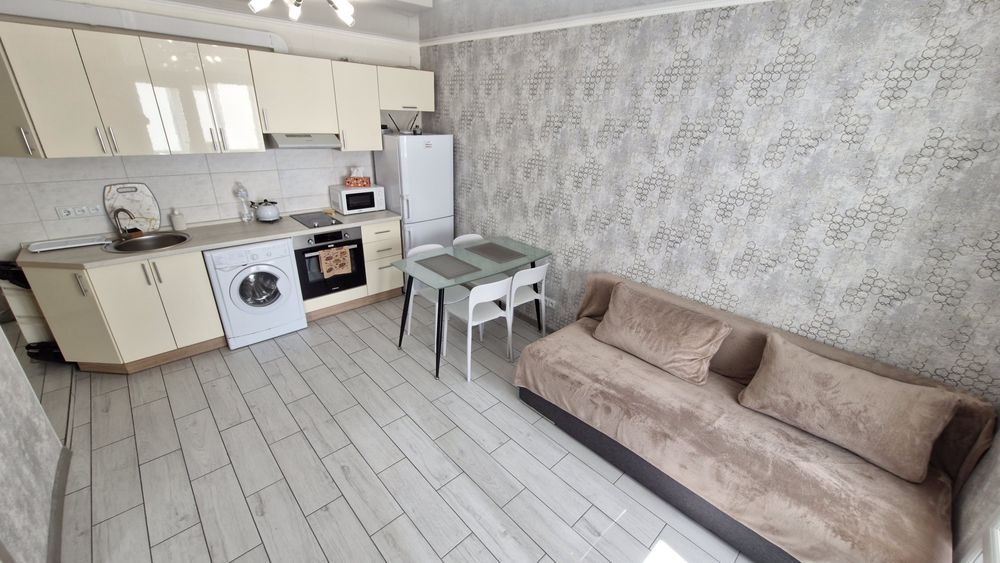 Двухкомнатная студия центр. Квартиры посуточно