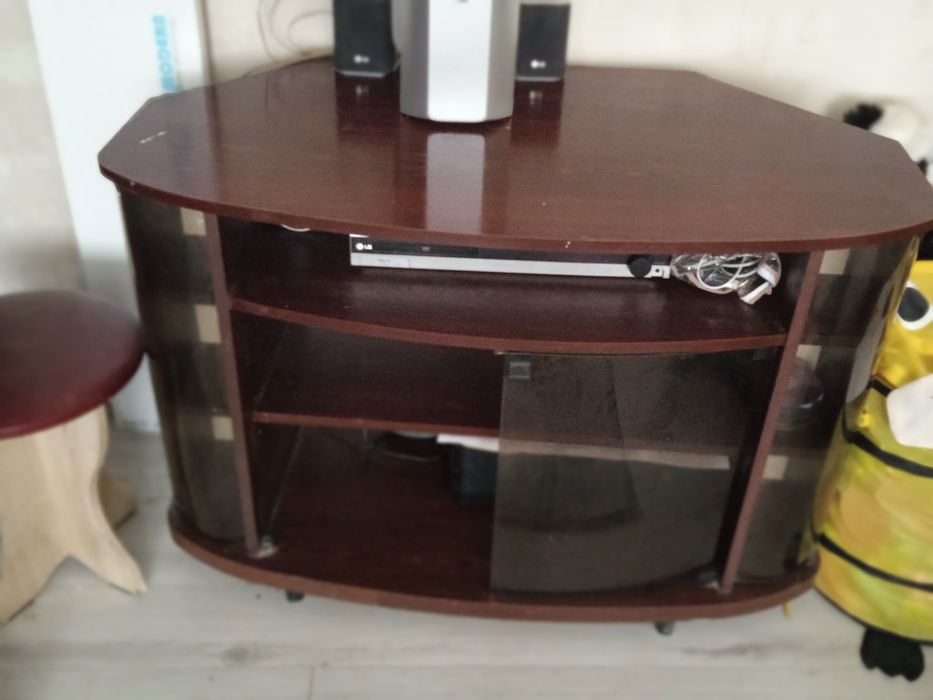 Тумба під телевізор
