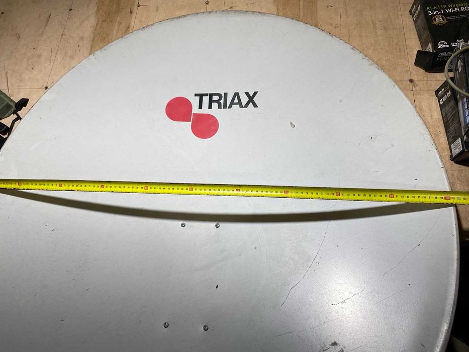Офсетна супутникова антена Triax TD110 - 1,1м. Данія + 2 конвертори 31