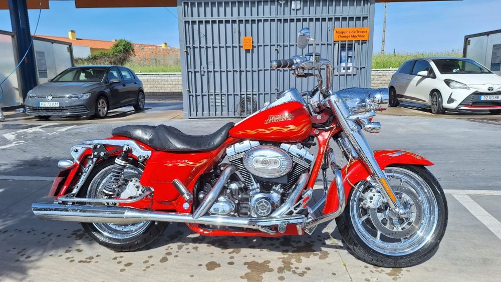 ESPECIAL   Harley-Davidson  CVO Road King  1820cc 110cv