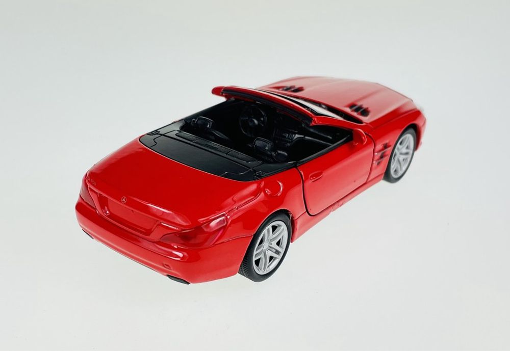 Mercedes Benz SL 500 Cabrio  Nowy metalowy model  1:24