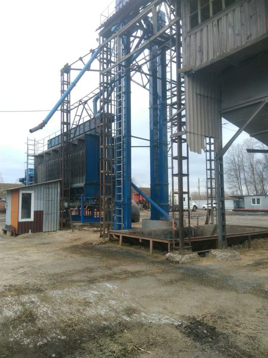 Продам промислову територію ( зерно тік)