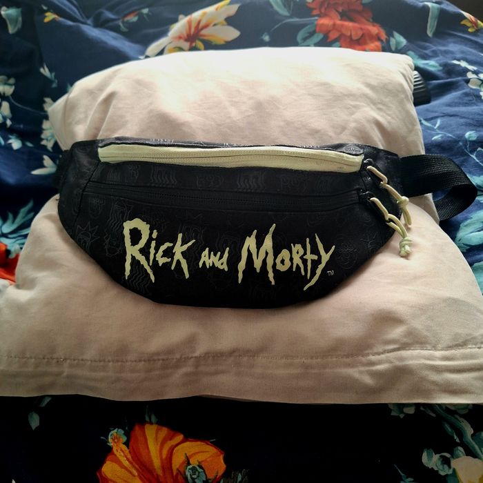 Saszetka Nerka Rick and Morty Cropp