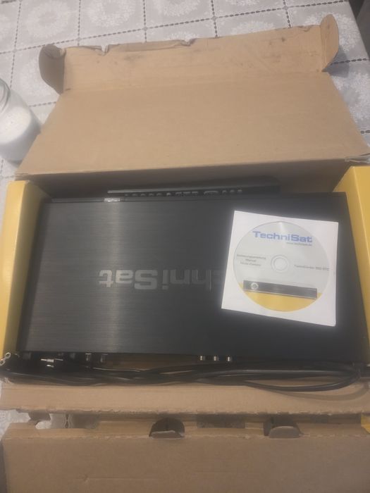 Dekoder satelitarny full opcja. Dysk 1 Tb