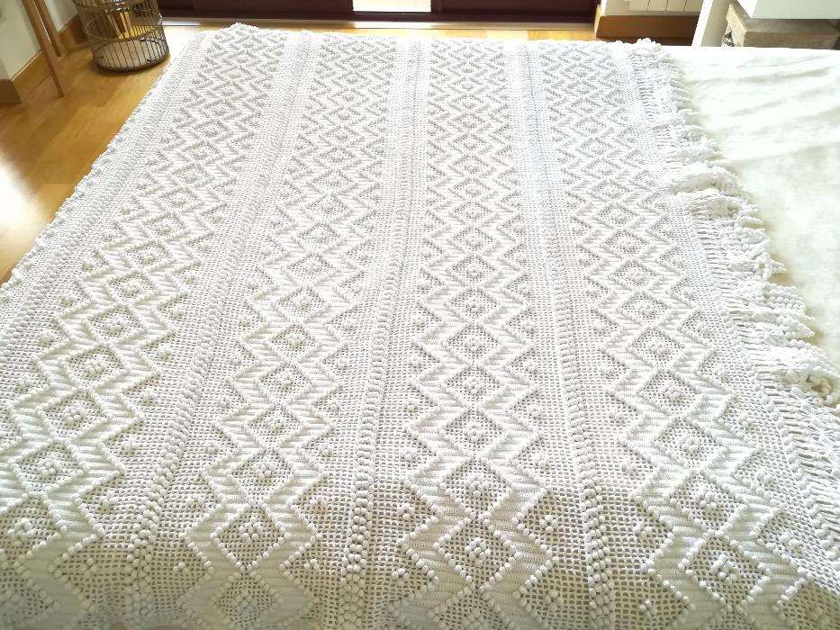 Colcha / Manta em Crochet / Branca *feita a mão*