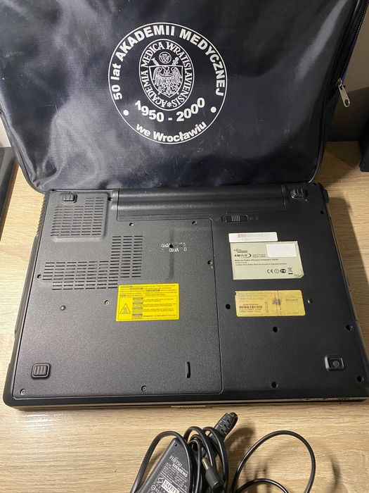 Laptop Fujitsu-Siemens Amilo Pi2512 Intel Pentium