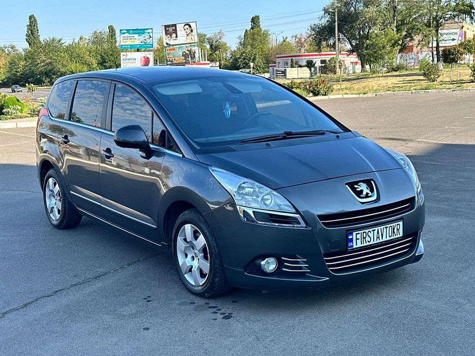 PEUGEOT 5008 з пробігом