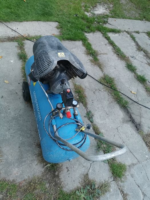 Kompresor dwutłokow100L 230V