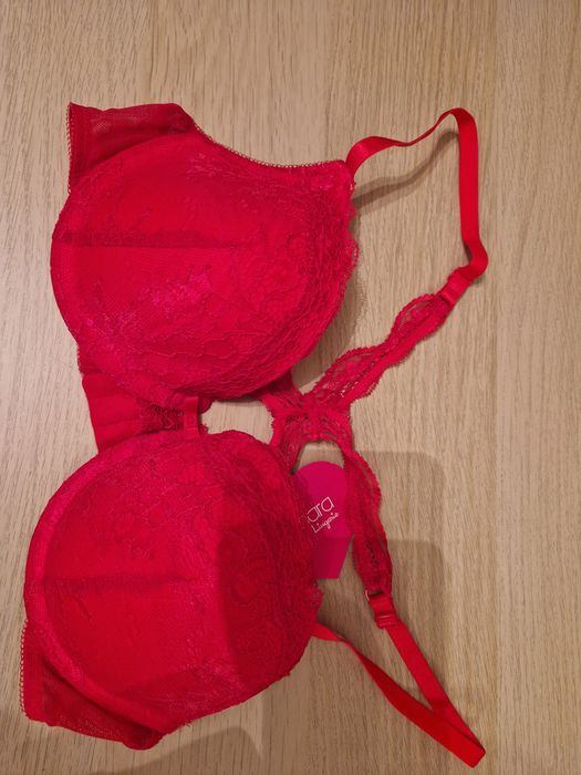 Biustonosz esmara 80B malinowy