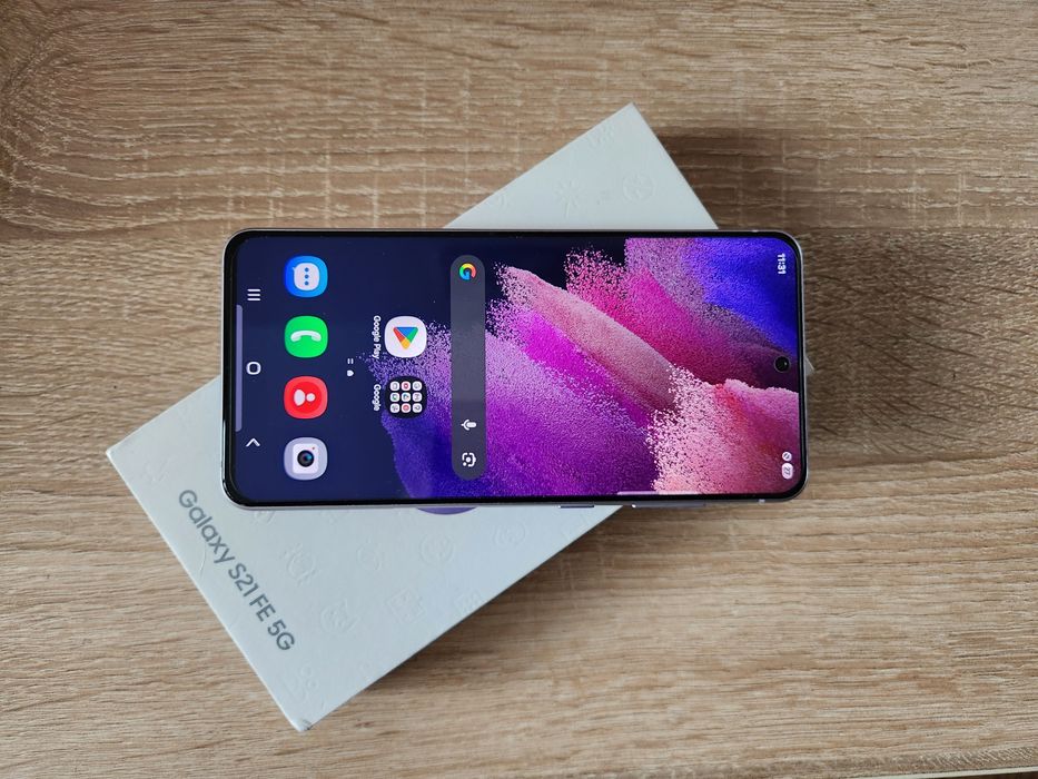 Samsung Galaxy S21 FE 5G Lavender Snapdragon Идеал