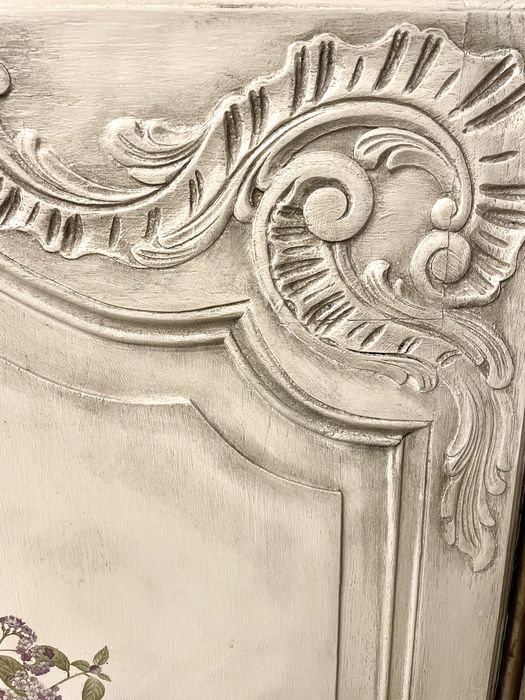 Kredens prowansalski, kredens Ludwikowski, kredens stylowy