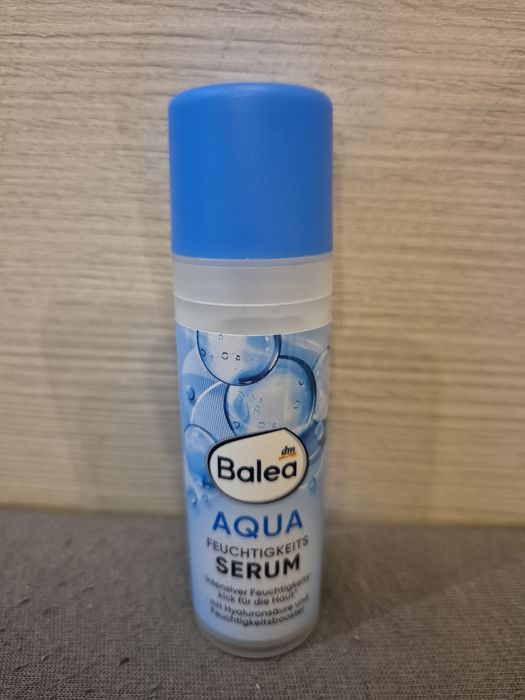 Serum nawilżające do twarzy od Balea