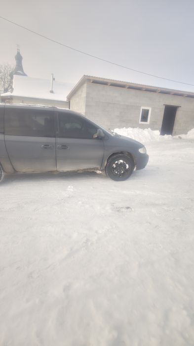 Два Крайслери гранд вояджер 2,5 срд