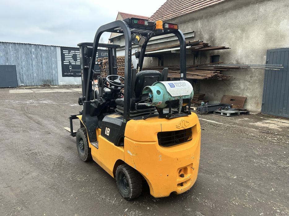 Wózek widłowy hangha 1.75T silnik nissan b+g