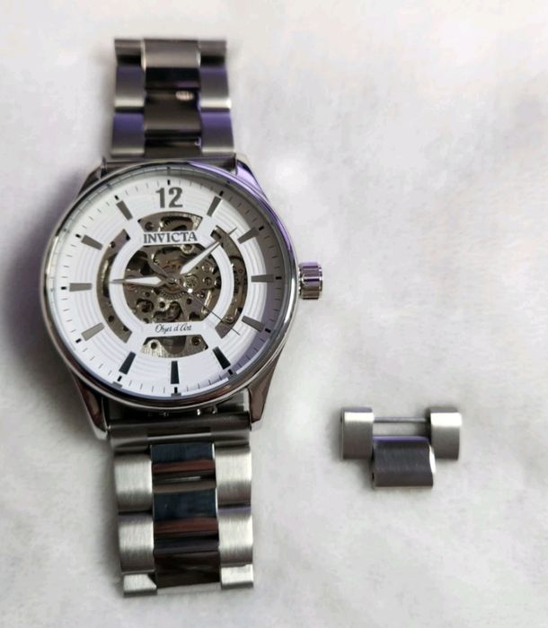 Invicta Objet D'Art годинник