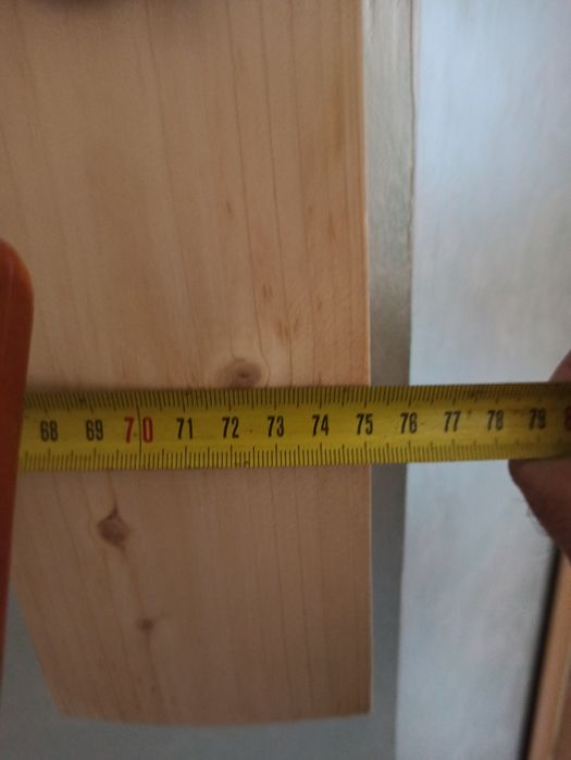 Вішалка з дерева