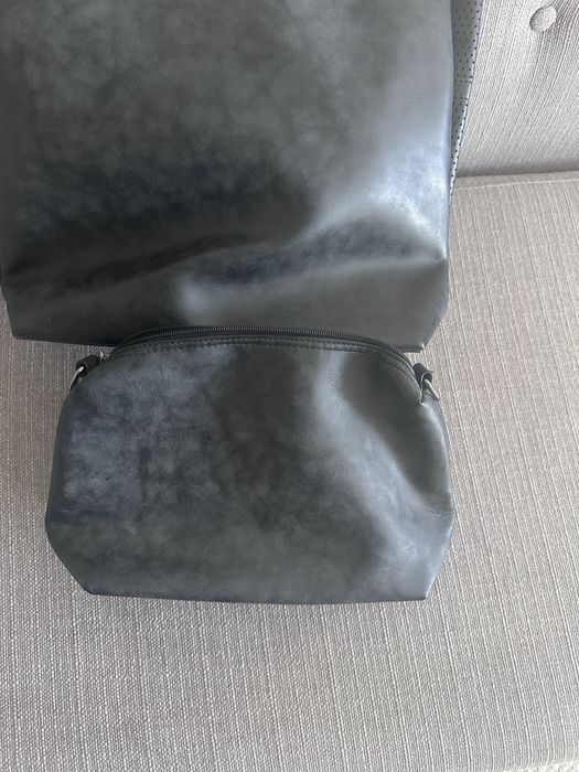 Torebka do  teki sztywna z dużą kosmetyczką