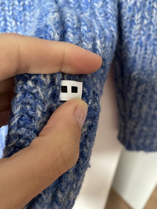 Puszysty, super miękki sweter z domieszką wełny Minimum