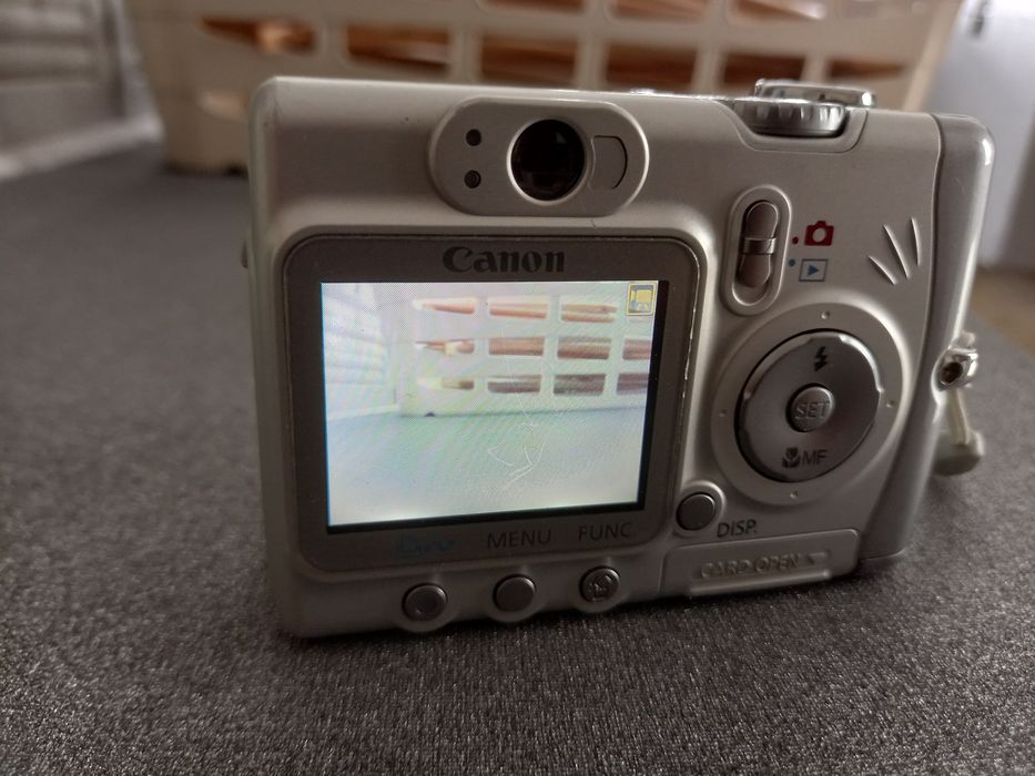 Canon Digital Camera 4.064740377852291123