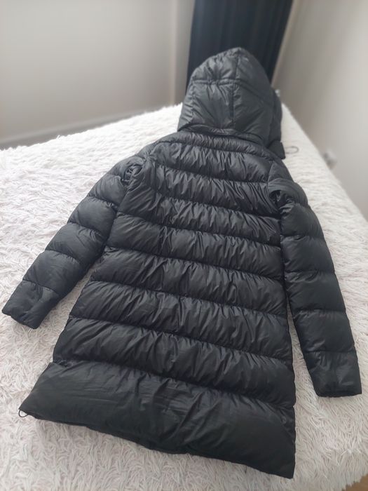Puchową czarna kurtka nike XS