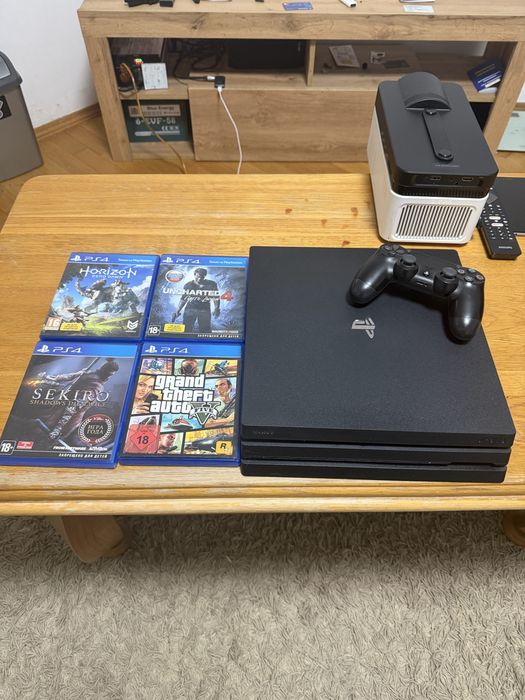 PlayStation 4 pro + игры