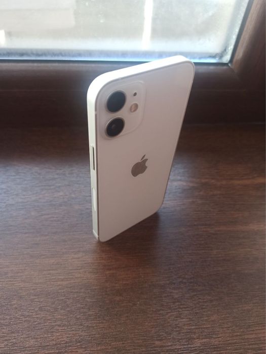 IPhone 12 mini 64GB.