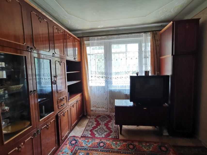 Оренда ВЕЛИКА кімната з балконом Львів Залізничний район без комісії