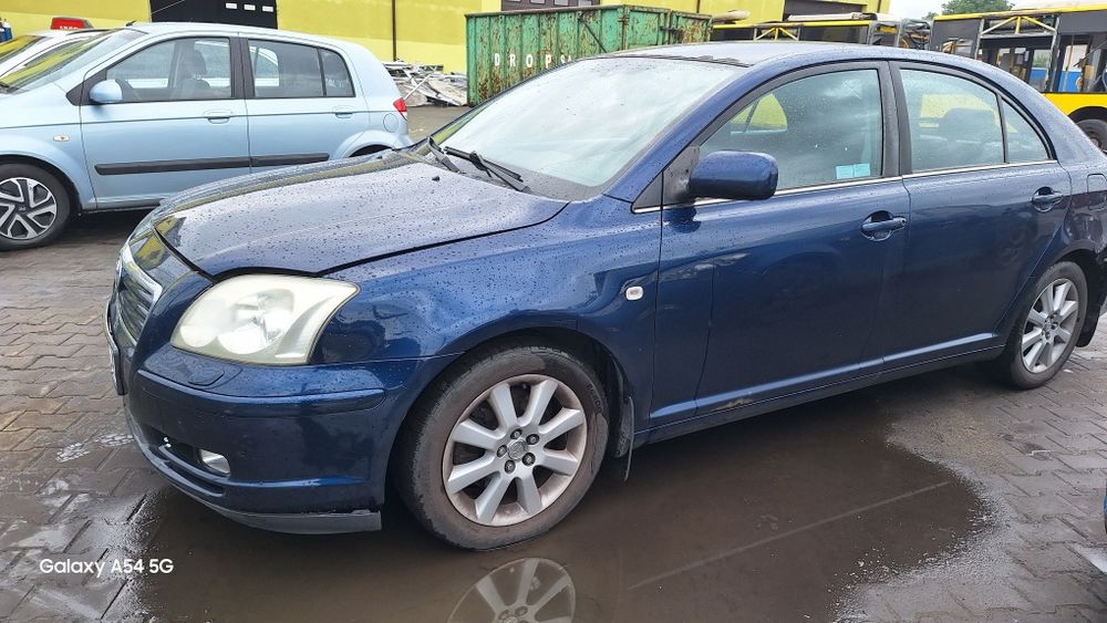 Części Toyota Avensis Xenon  T25 8p4 2.0 d4d 1cdftvprzód kompletny