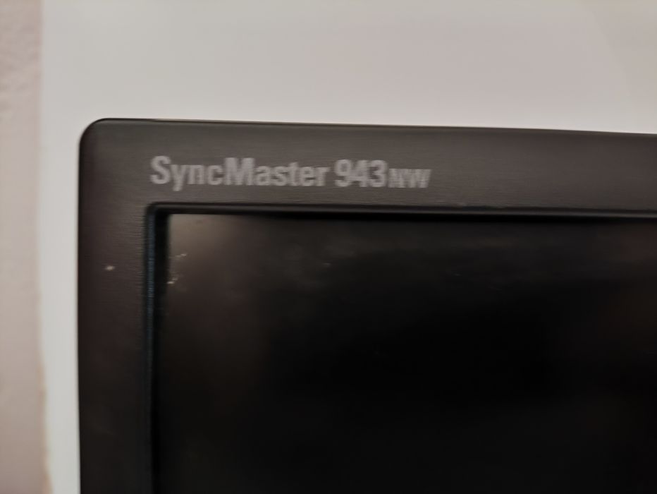 Monitor Samsung syncmaster 943nw448009685414062082