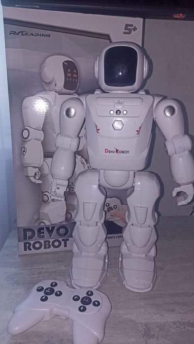 Робот іграшковий високий новий