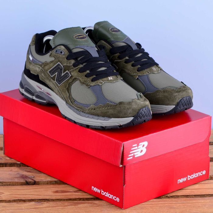 (1992) Чоловічі Кросівки New Balance 2002R колір хакі (41-46) нб NB