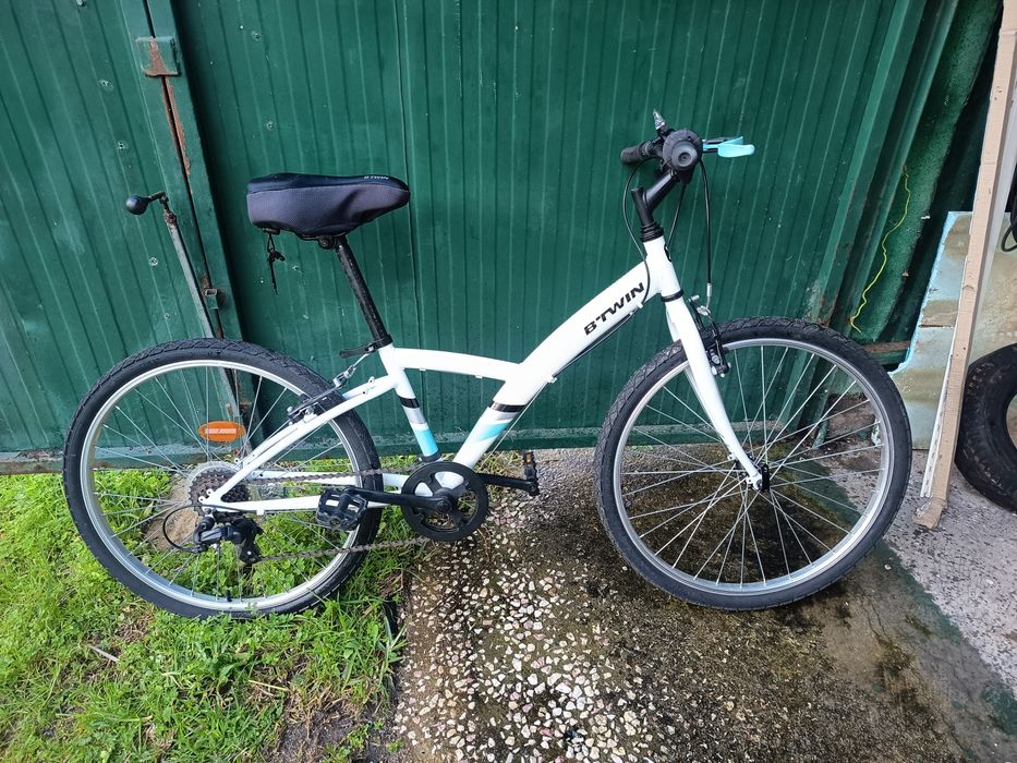 B'TWIN  100 híbrida infantil de 24 polegadas