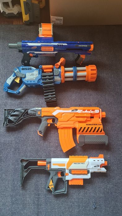 Armas Nerf diversas