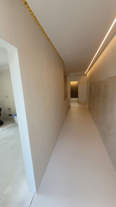 Schody I podłogi z mikrocementu – Łódź, Zgierz | Nowoczesne wykończeni