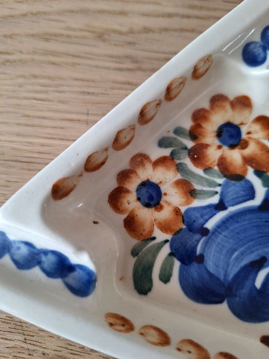 Popielniczka trójkątna PRL Fajans Włocławek