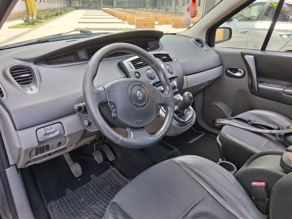 Renault Scenic 2005 rok 1,6 benzyna gaz siedem miejsc