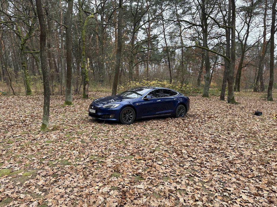 Tesla model S 100D