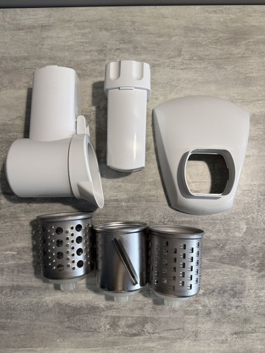 М'ясорубка Bosch CompactPower MFW3640A, стан як нова